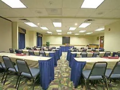 Hampton Midtown Downtown Area Hotel 3*