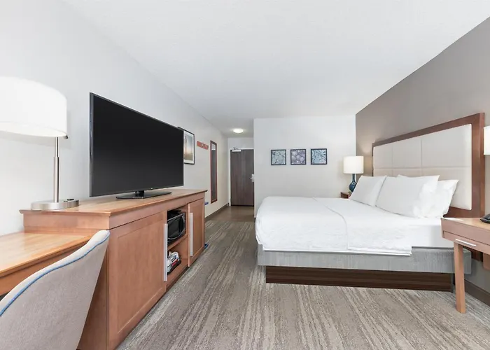 Hampton Midtown Downtown Area Hotel