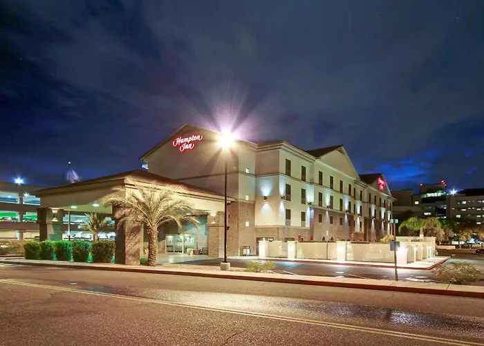 Hampton Midtown Downtown Area 3*